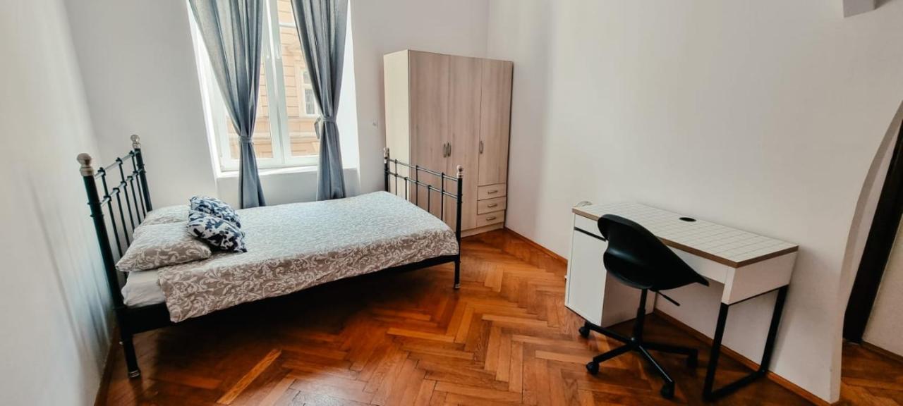 Batorego Apartment Cracovie Extérieur photo