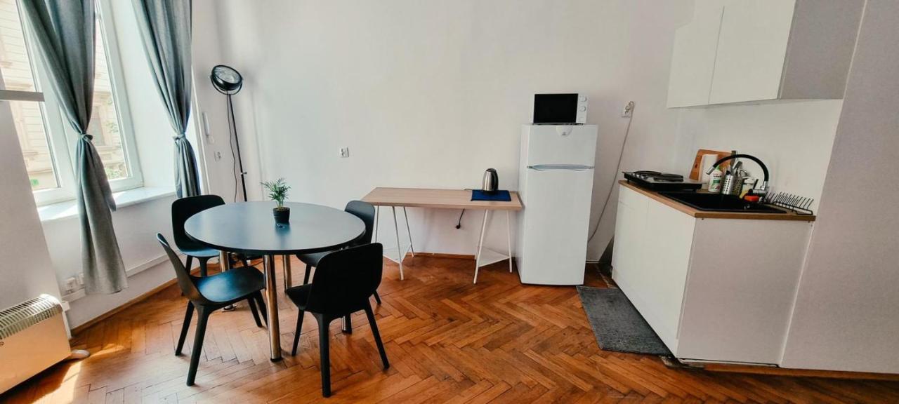 Batorego Apartment Cracovie Extérieur photo